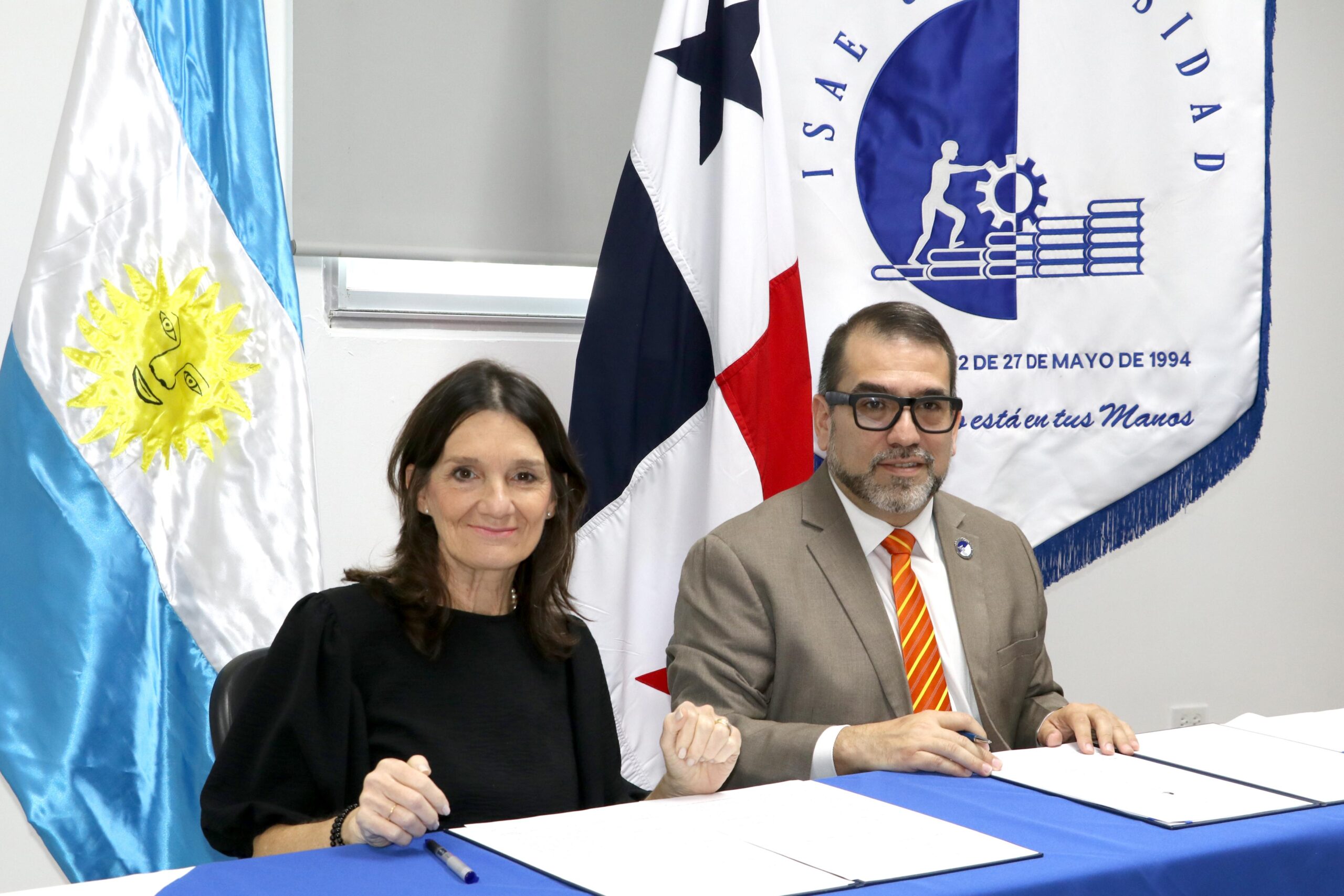 ISAE Universidad y Noun Eventos & Capacitación Ejecutiva8